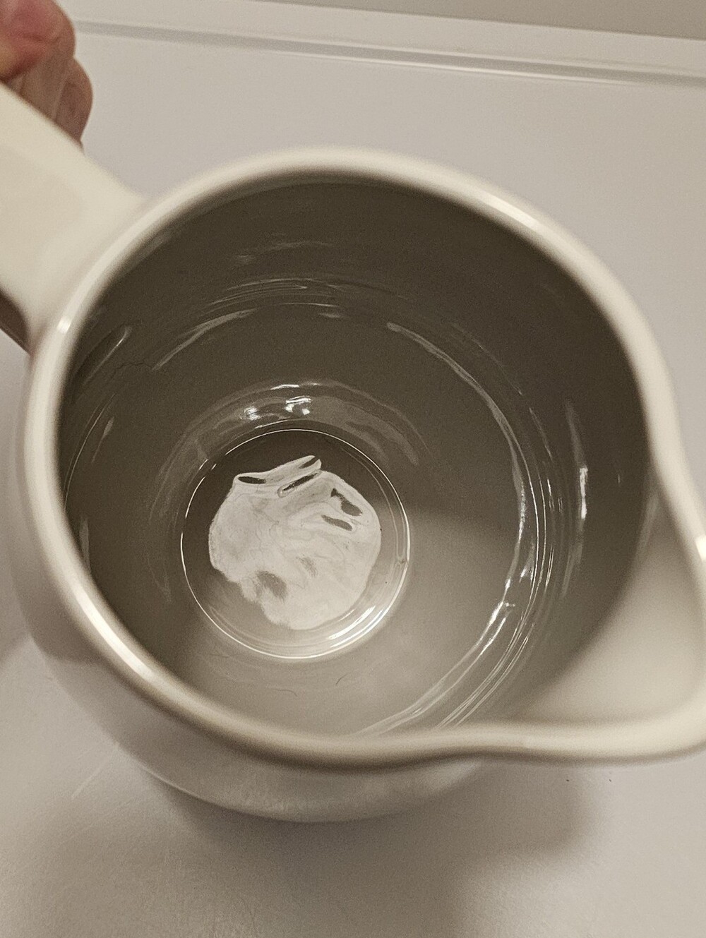 Le Creuset 1.6L Signature Slim Pitcher - Picture 5 of 6